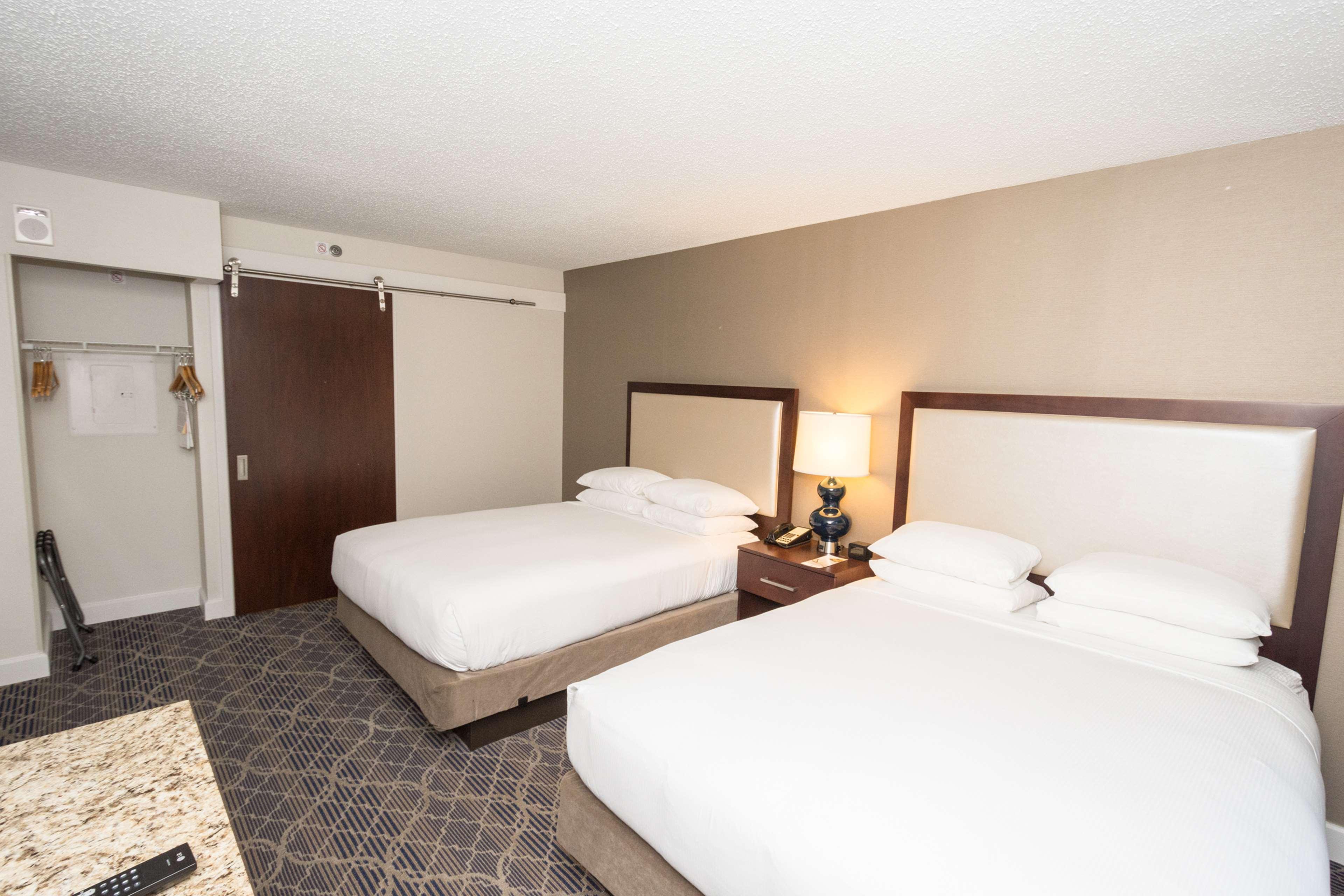 Doubletree Suites By Hilton At The Battery Atlanta Smyrna Buitenkant foto