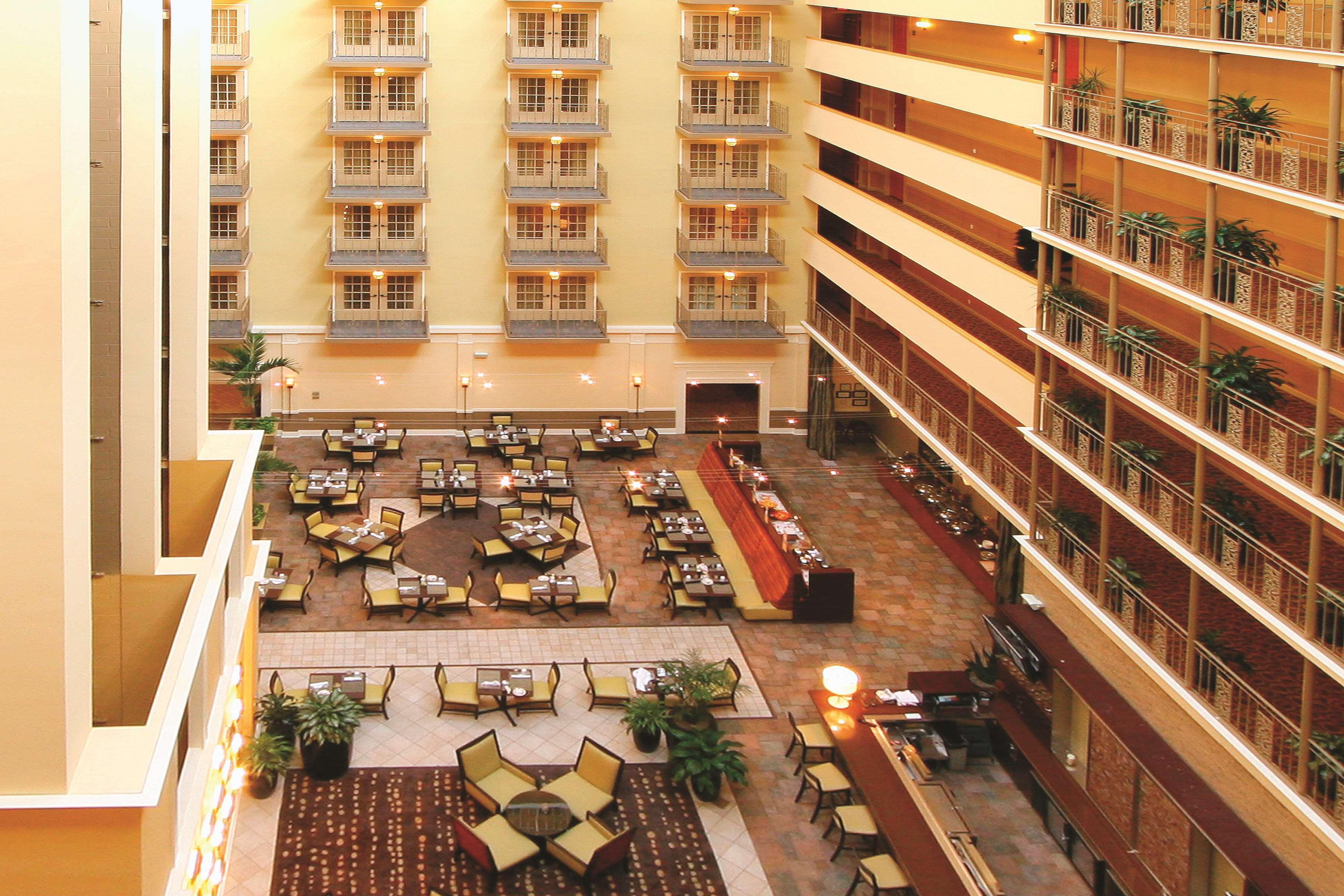 Doubletree Suites By Hilton At The Battery Atlanta Smyrna Buitenkant foto