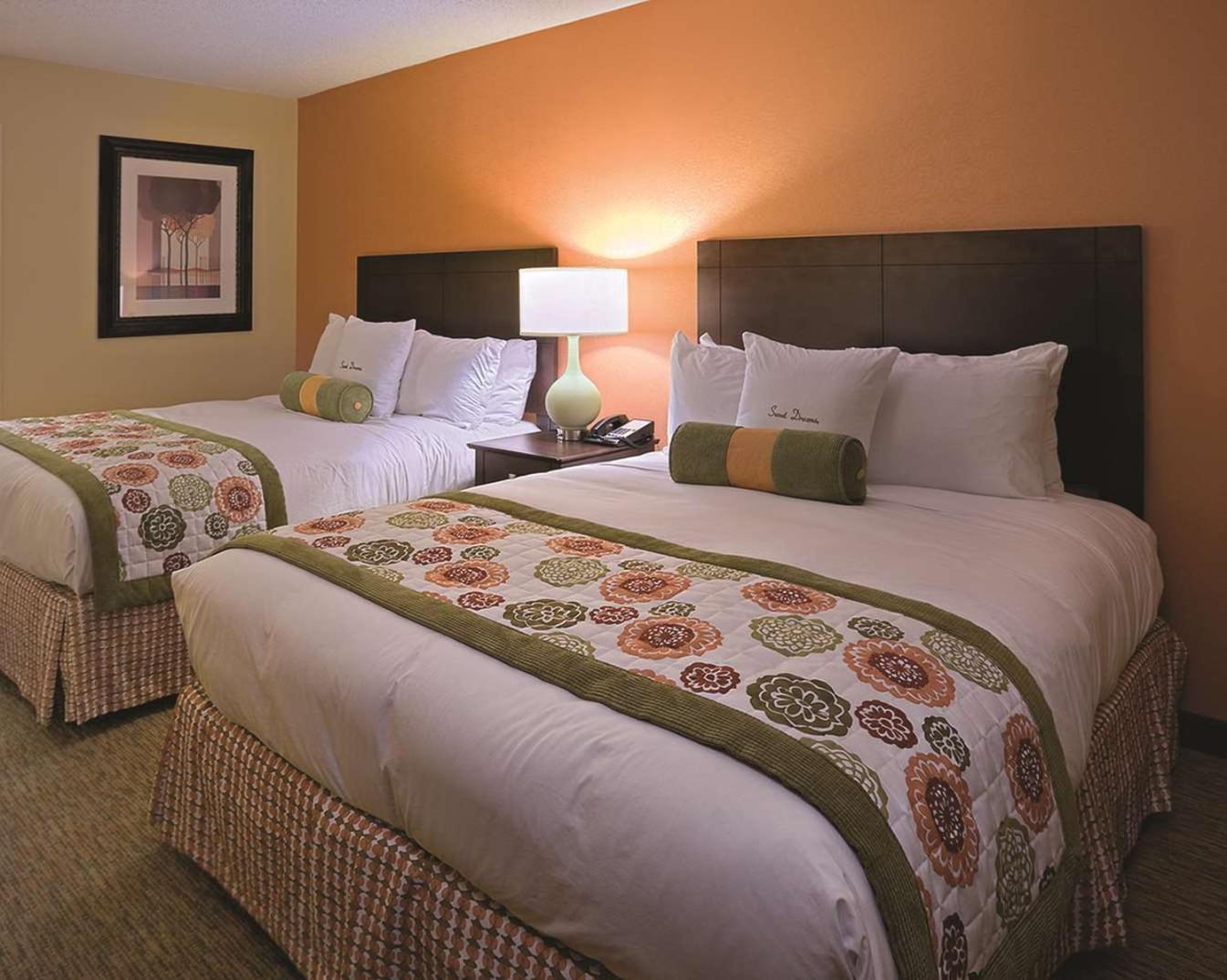 Doubletree Suites By Hilton At The Battery Atlanta Smyrna Buitenkant foto