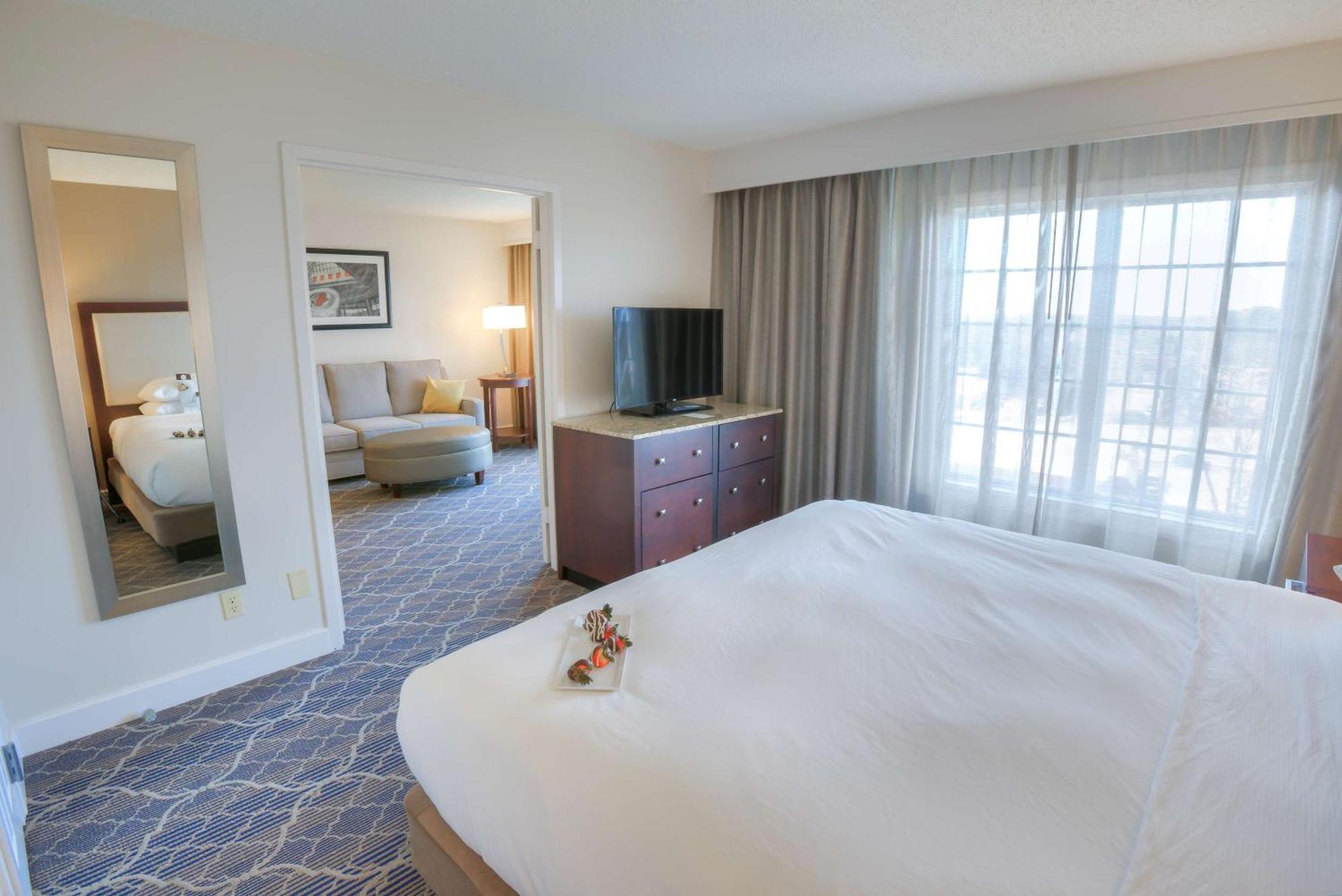 Doubletree Suites By Hilton At The Battery Atlanta Smyrna Buitenkant foto