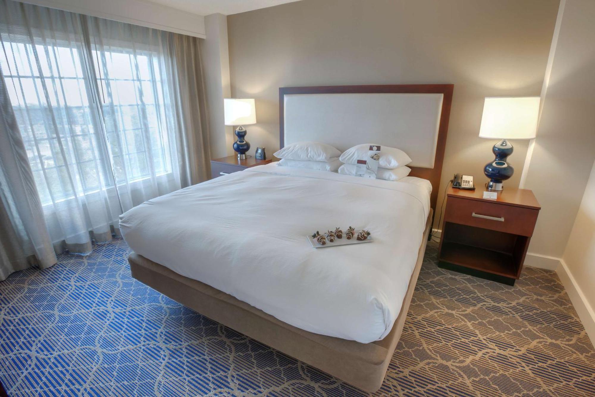 Doubletree Suites By Hilton At The Battery Atlanta Smyrna Buitenkant foto