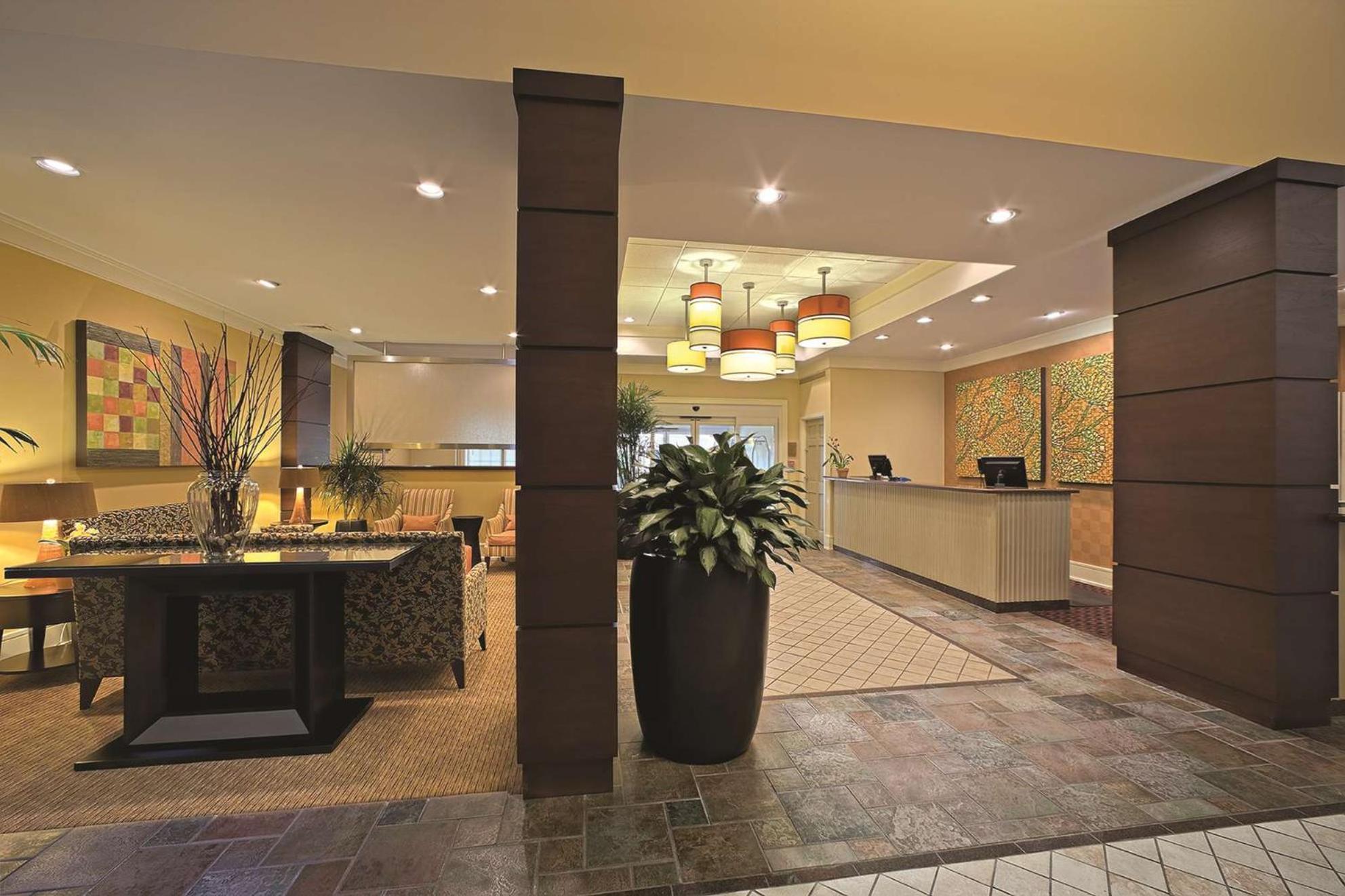 Doubletree Suites By Hilton At The Battery Atlanta Smyrna Buitenkant foto